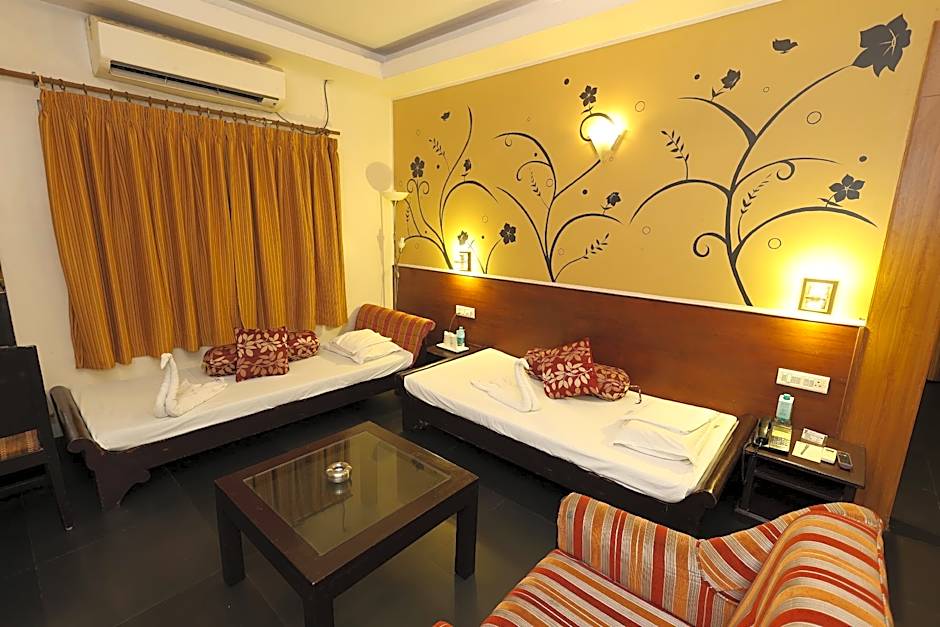 Hotel Abirami Residency