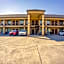 Moulton Inn & Suites By OYO