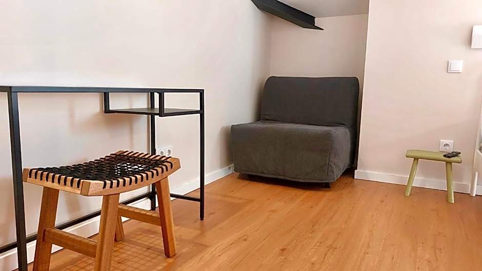 THE HOLY COW - Hostel & Suites