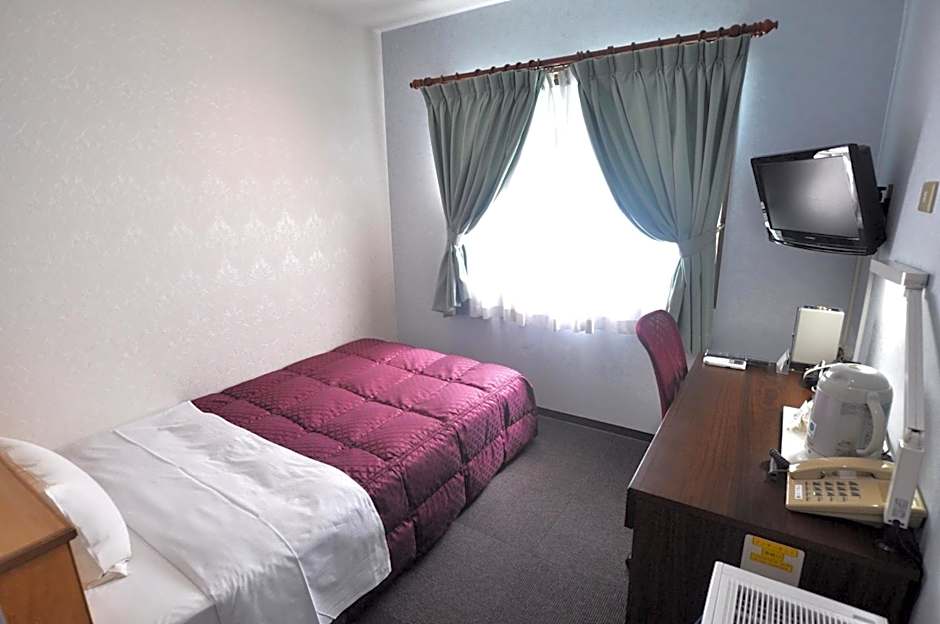 Futsukaichi Green Hotel