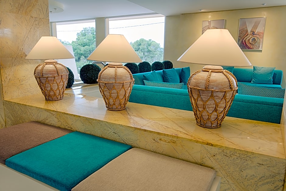 Azuline Hotel Bahamas