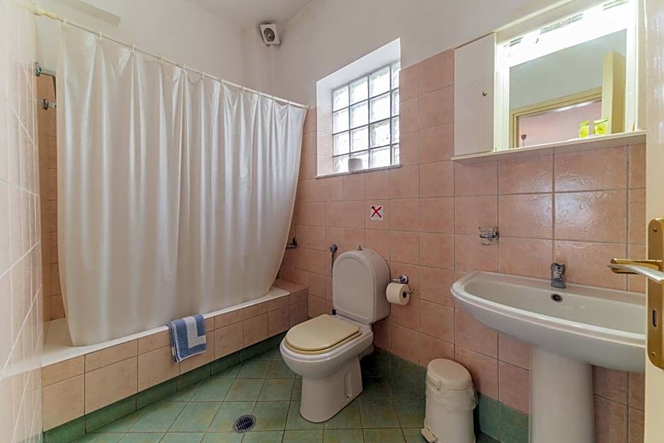 Kastro Studios Apartments