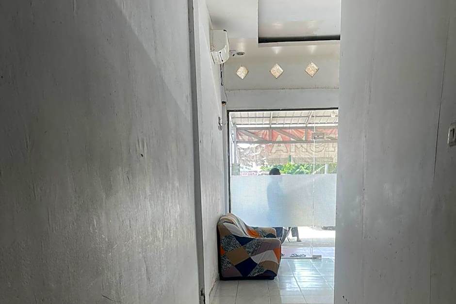 Hotel O Neva Guest House SyariahNearWaduk Cipta Karya