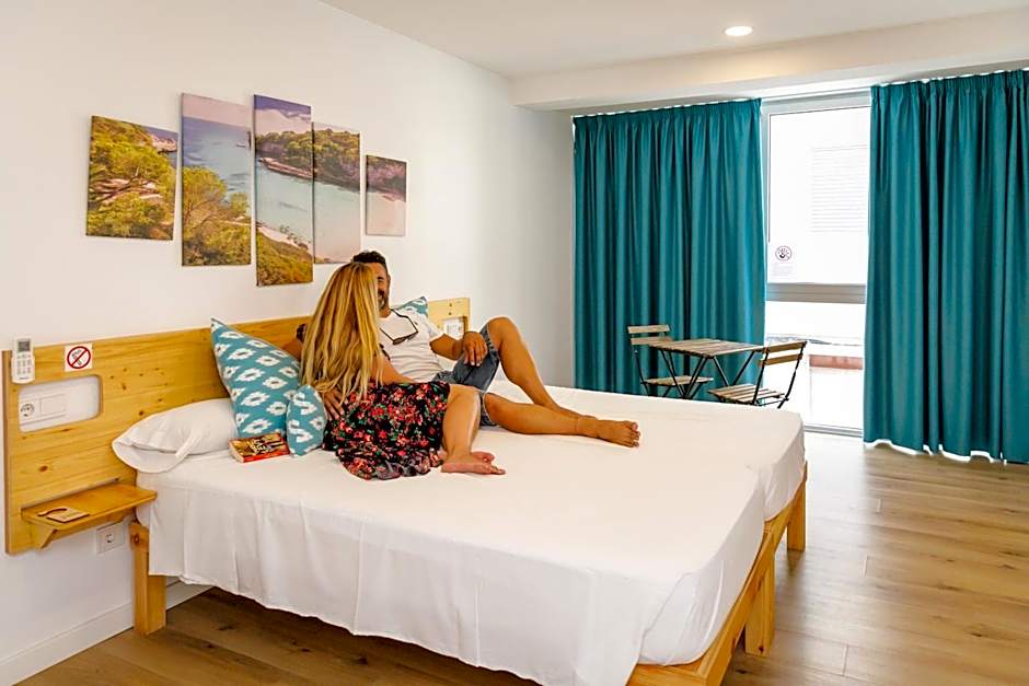 We Hostel Palma - Albergue