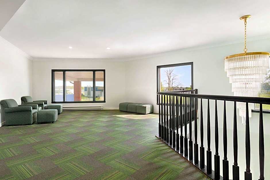 Travelodge by Wyndham Rigaud