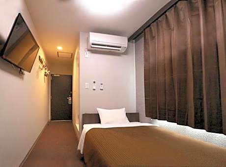 Single Room - Non-Smoking