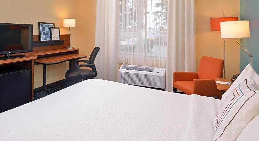 Baymont by Wyndham St. Charles