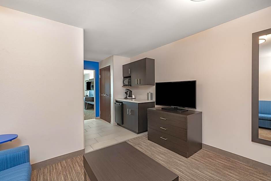 Holiday Inn Express & Suites Trinidad By IHG