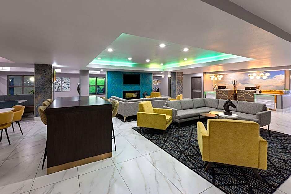 La Quinta Inn & Suites by Wyndham Olathe