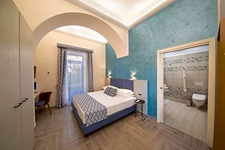 Standard Double Room with Garden View