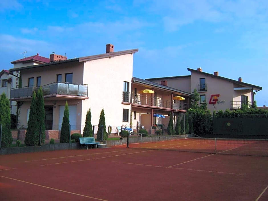 Photo 1 of 19 of Galeria Tennis