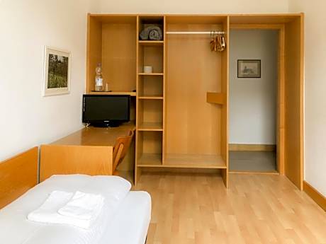 Single Room including Parking
