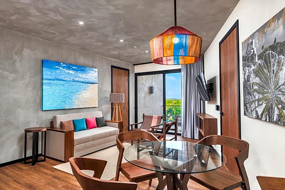 Aloft Tulum