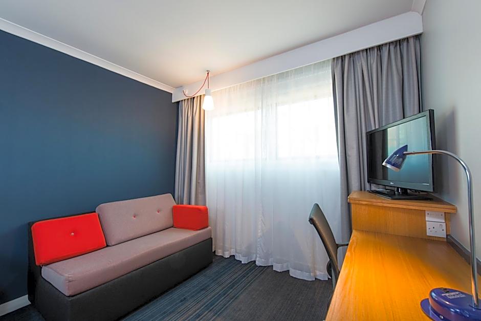 Holiday Inn Express Gloucester By IHG