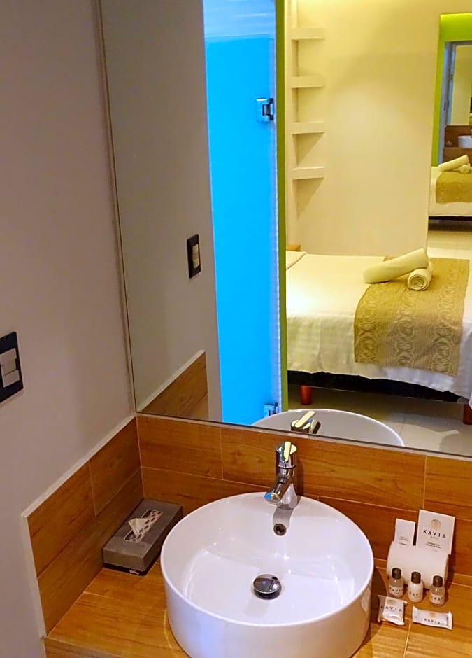 Hotel Kavia Plus