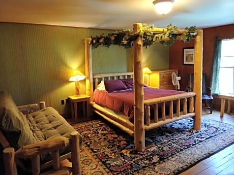 The Woods Inn