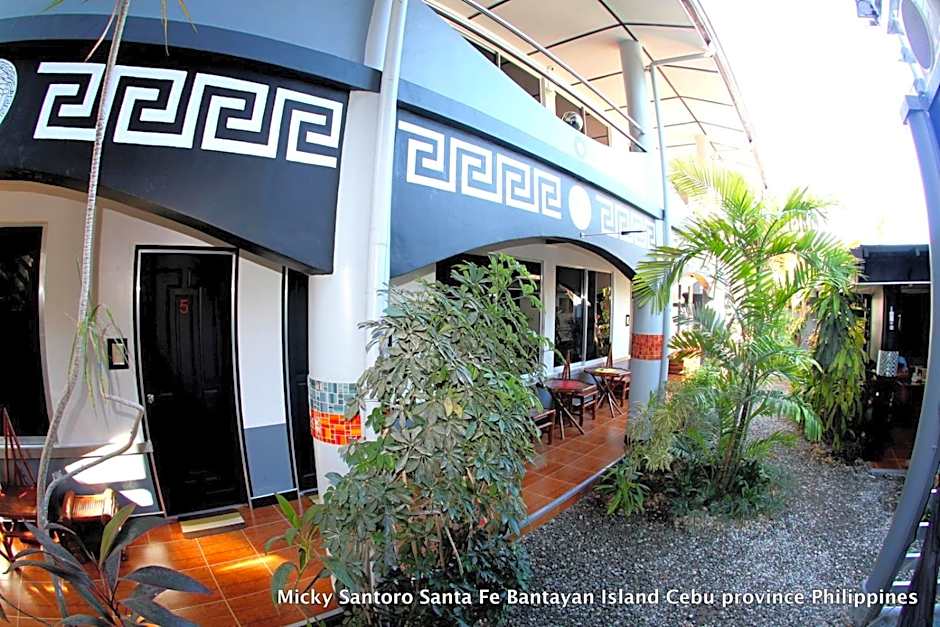 Micky Santoro Hotel & Restaurant