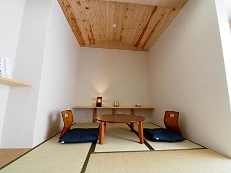 Japanese-Style Room