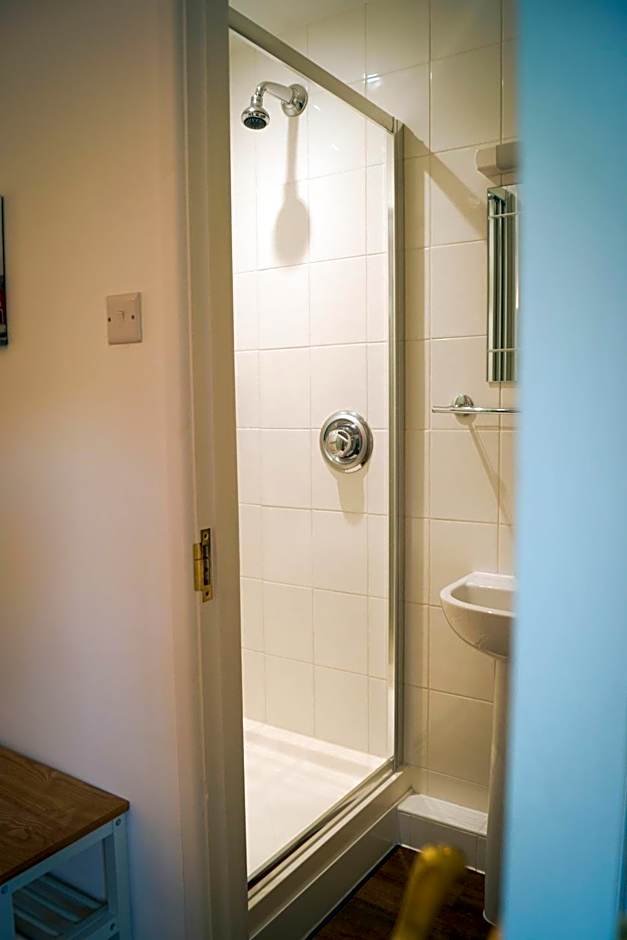 Lemon Tree Rooms - Newly Refurbished Coastal Stay