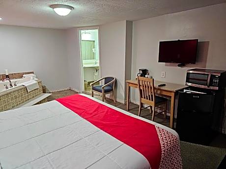 Premium King Room with Jetted Tub