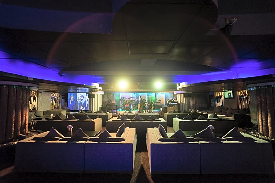 Kiss Gardenhome Chic Hotel