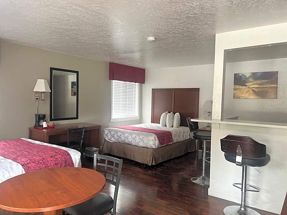 Red Carpet Inn Medford