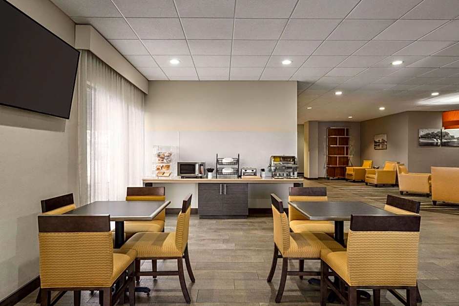 AmericInn by Wyndham Rochester Near Mayo Clinic