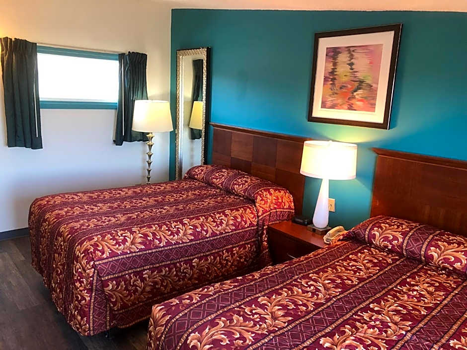 Photo 1 of 8 of 2 Double Beds, Nonsmoking