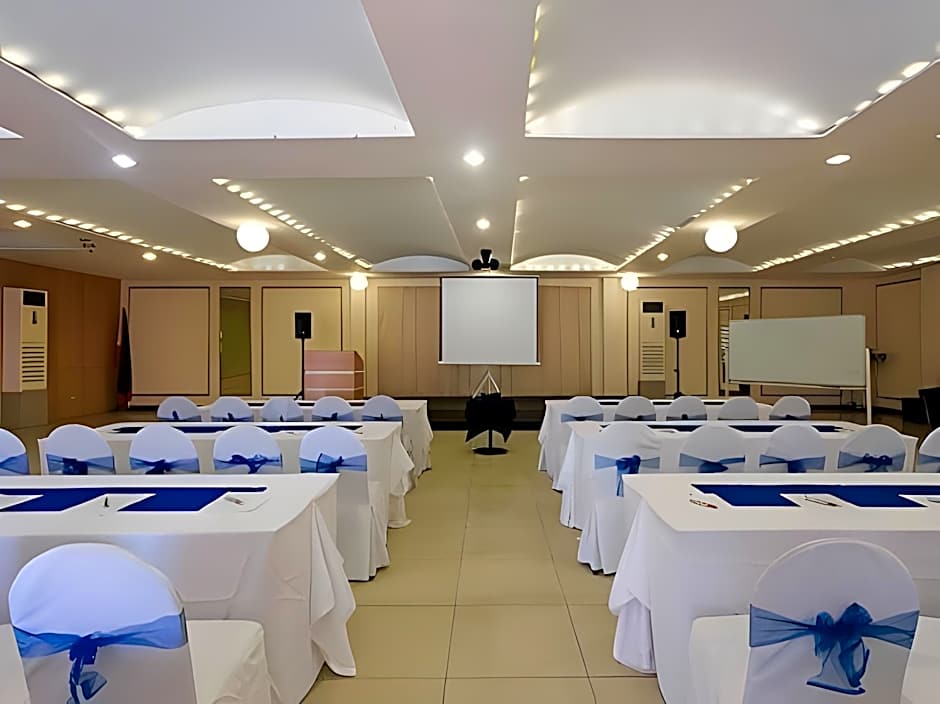 The Orchard Cebu Hotel & Suites powered by Cocotel