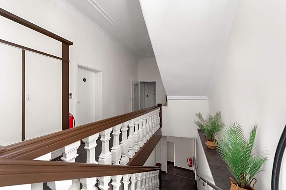 NEU - Sona Design Rooms - CITY CENTER -
