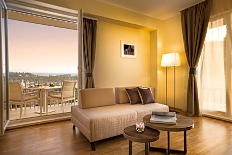 SUITE WITH SEA VIEW AND BALCONY