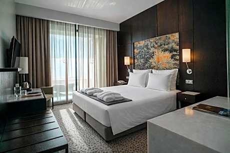 Standard Triple Room with Sea View