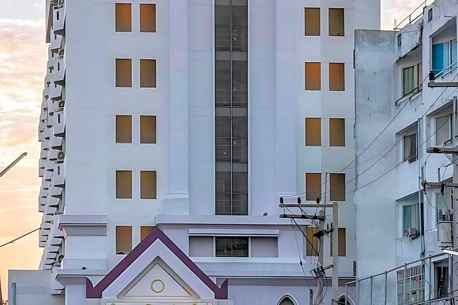 Ayothaya Riverside Hotel
