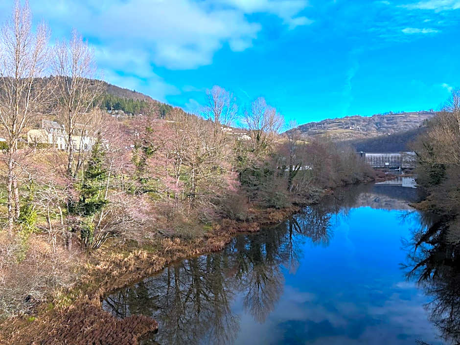 Gîte-Auberge du Pont de Lanau