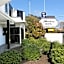 Shadzz Motel