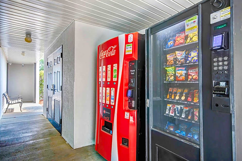 Studio 6-Ocean Springs, MS