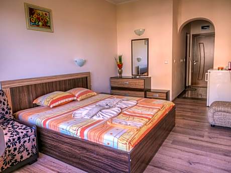 Double Room with Balcony (2 Adults + 1 Child)