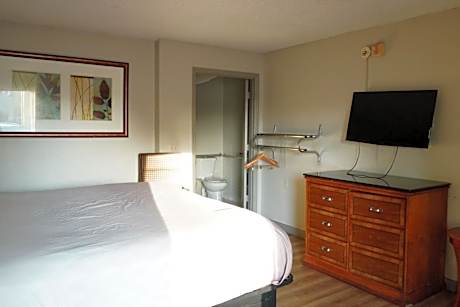 Premium King Bed Accessible