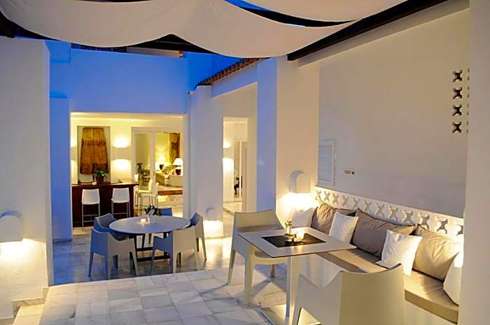 Hotel Village