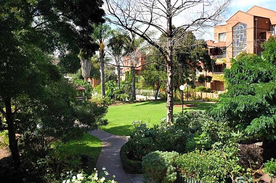 Comfort Apartments Royal Gardens