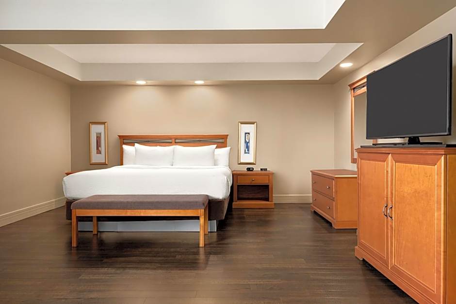 Grand Hotel & Conference Centre Calgary Airport, an Ascend Collection Hotel