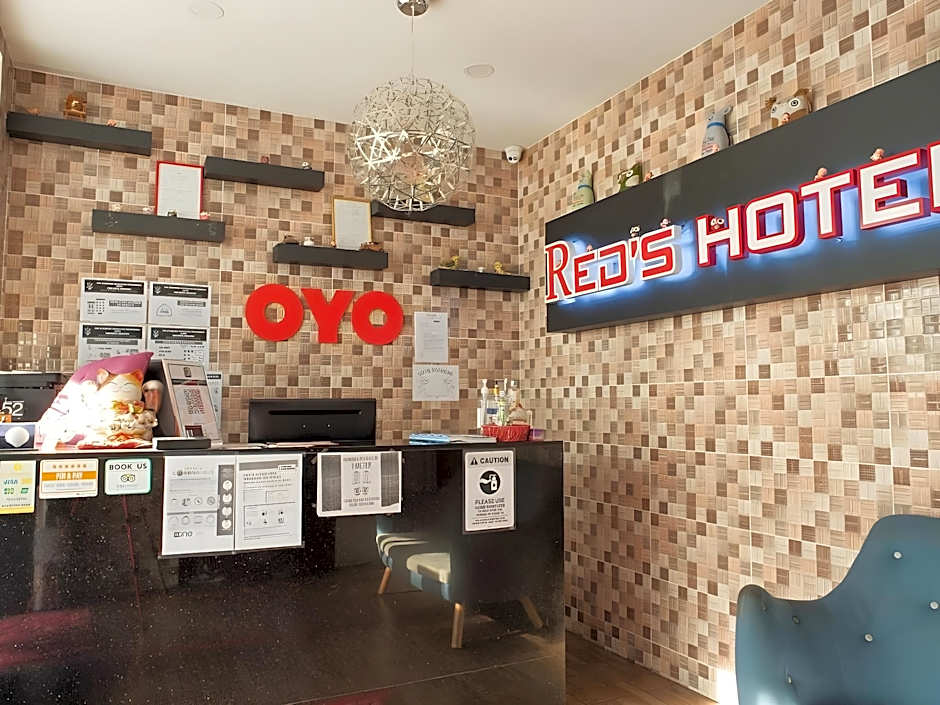Red’s Hotel