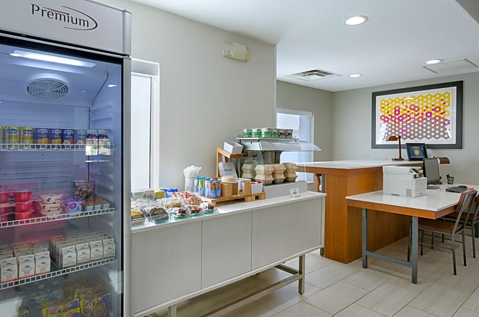 Holiday Inn Express Hotel & Suites Weston by IHG