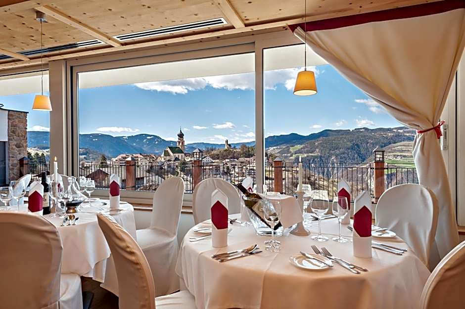 Hotel Emmy - five elements