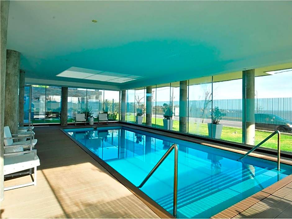 Real Colonia Hotel & Suites