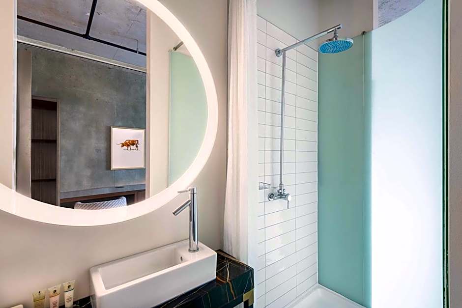 NYLO Las Colinas Hotel, Tapestry Collection by Hilton