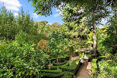 Deluxe Suite with Spa Bath - The Castle