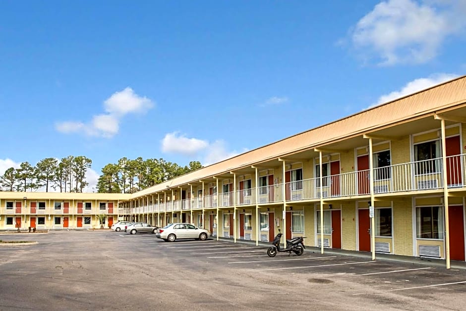 Rodeway Inn & Suites Wilmington North