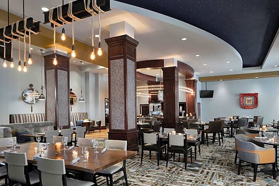 Renaissance by Marriott Mobile Riverview Plaza Hotel