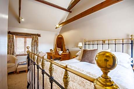 Deluxe Double Room with Shower